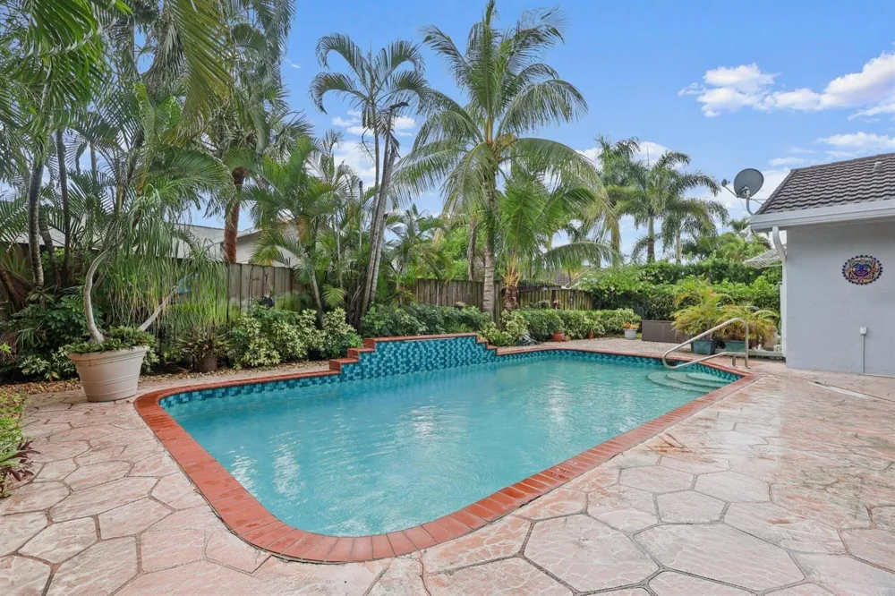 396 REDWOOD LANE Boca Raton, FL 33487