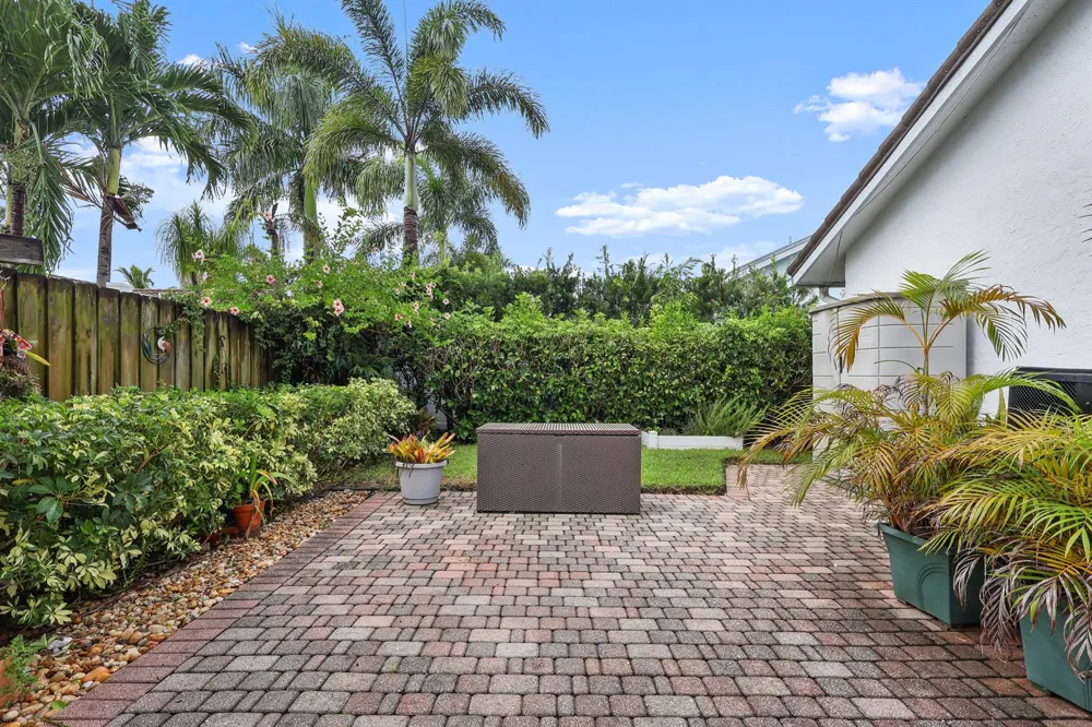 396 REDWOOD LANE Boca Raton, FL 33487