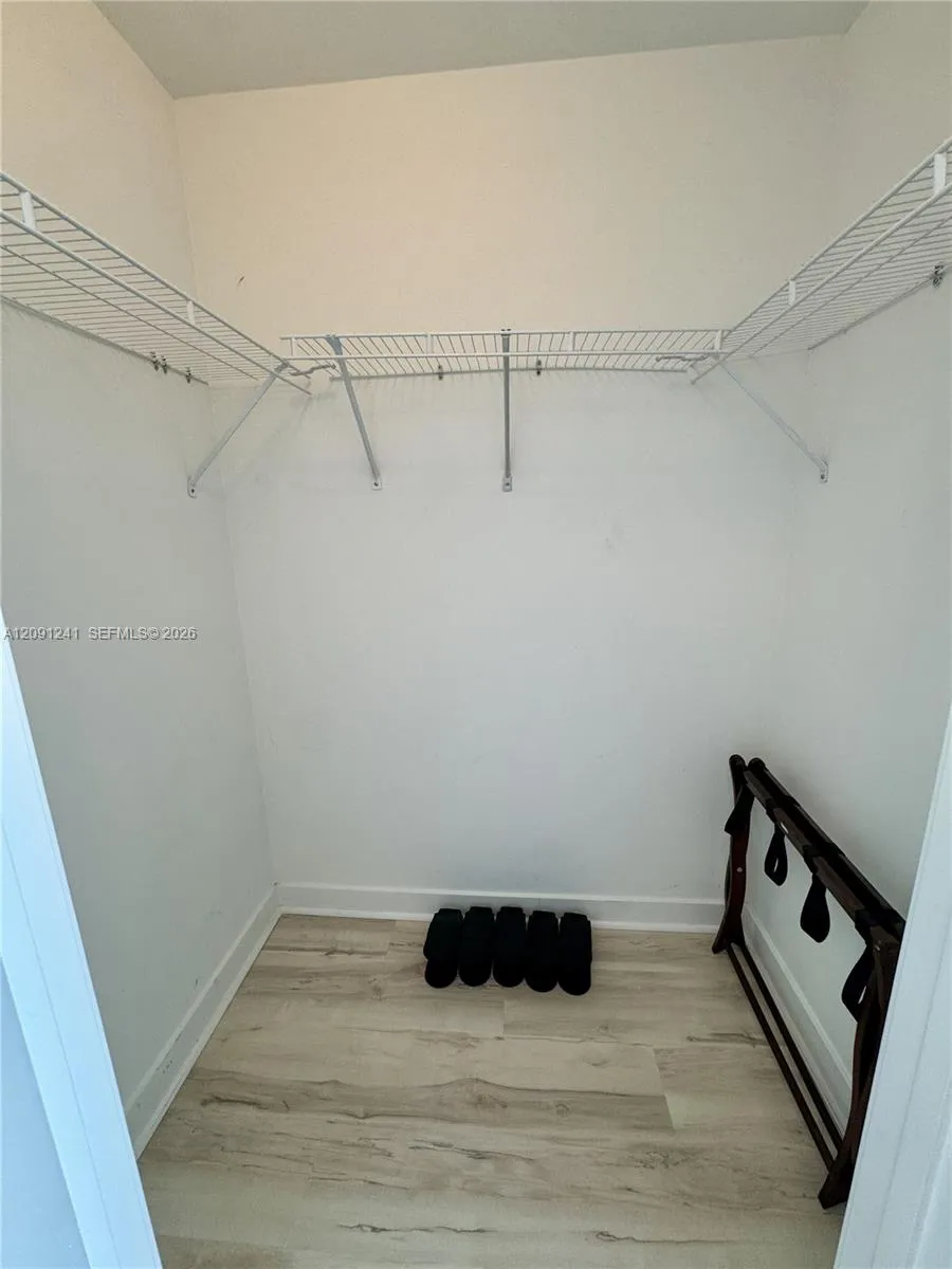 79 SW 12th St #3005 Miami, FL 33130