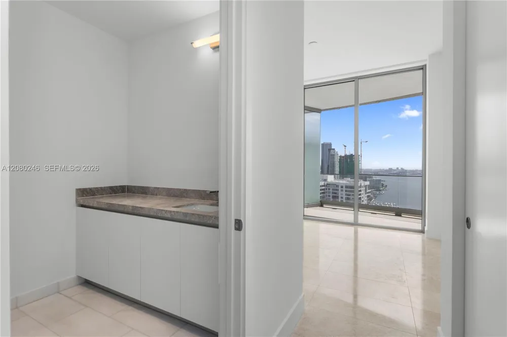 175 SE 25TH RD #2701 Miami, FL 33129