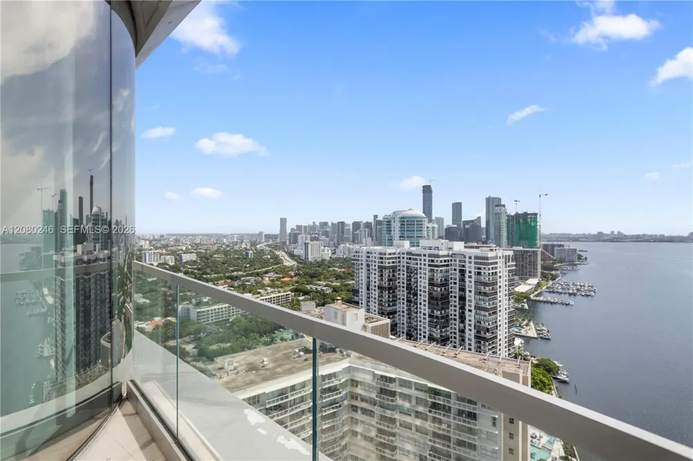 175 SE 25TH RD #2701 Miami, FL 33129