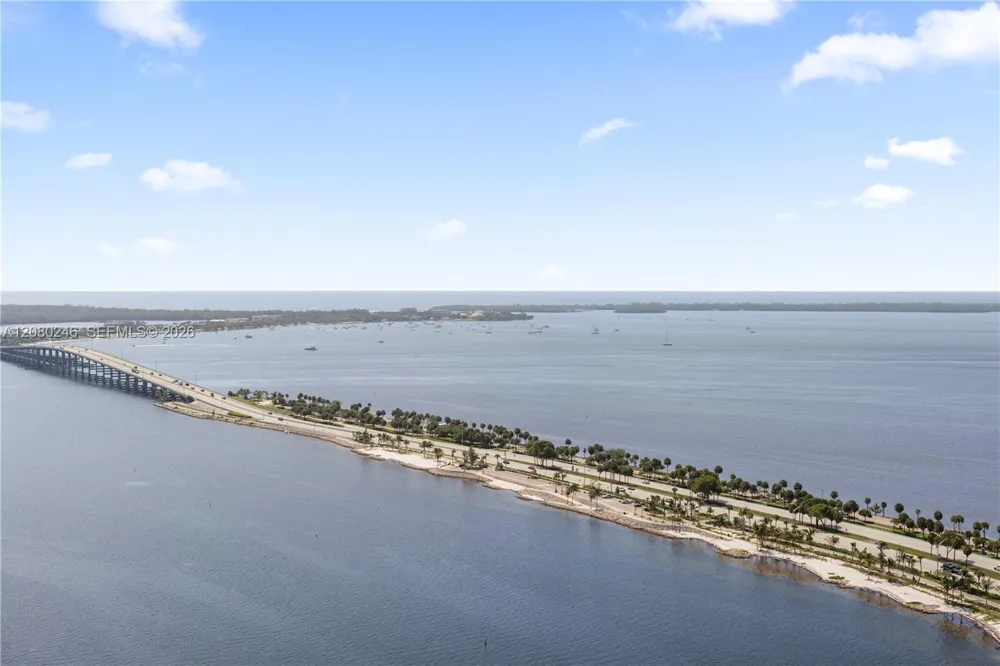 175 SE 25TH RD #2701 Miami, FL 33129