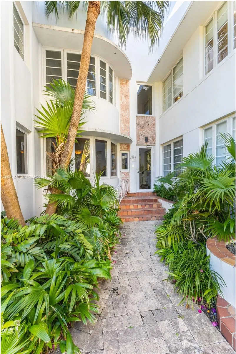 711 14th St #4 Miami Beach, FL 33139