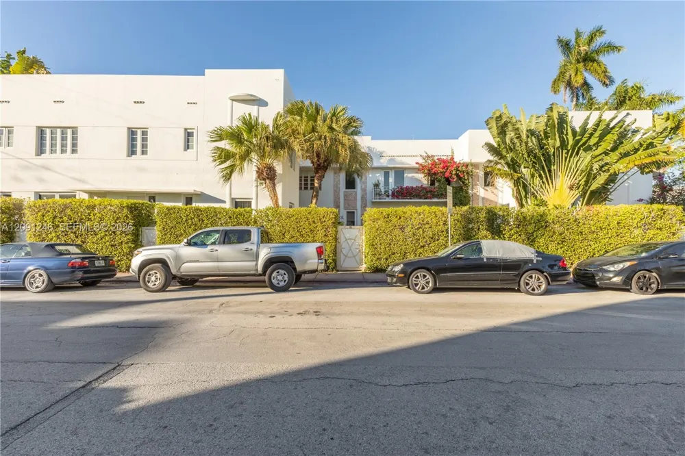 711 14th St #4 Miami Beach, FL 33139