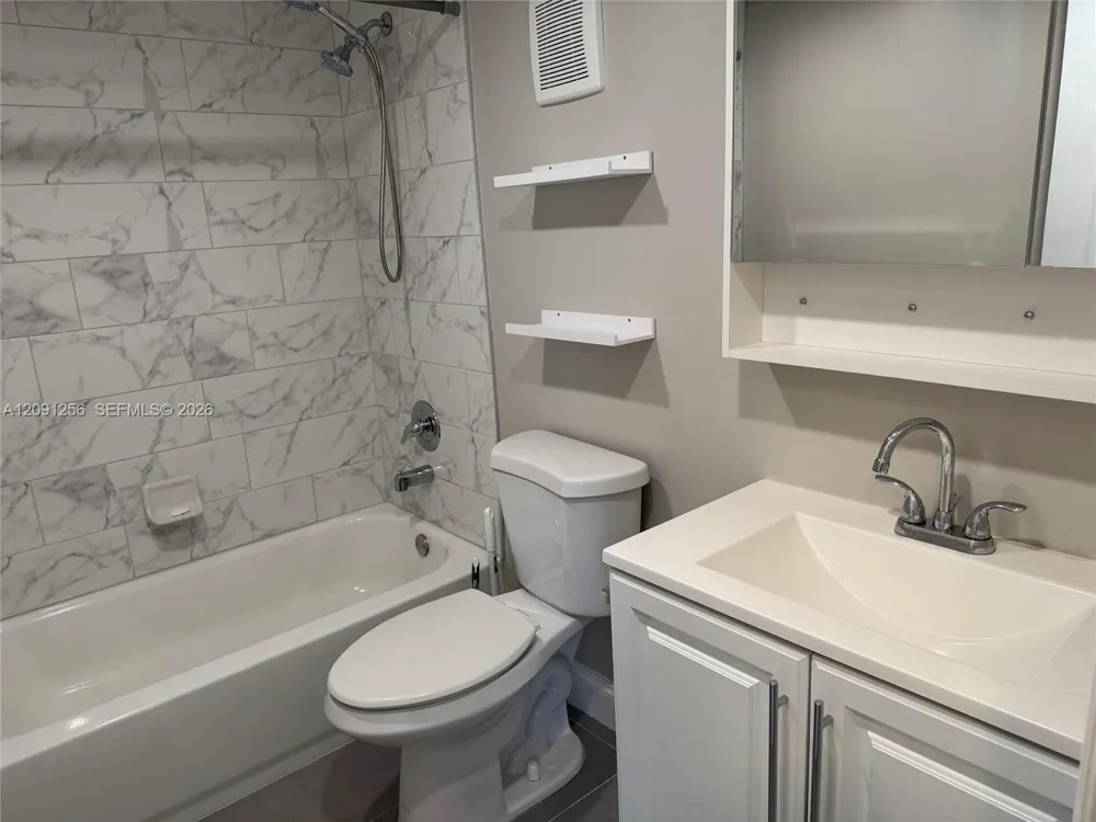 1701 NW 75th Ave #104 Plantation, FL 33313