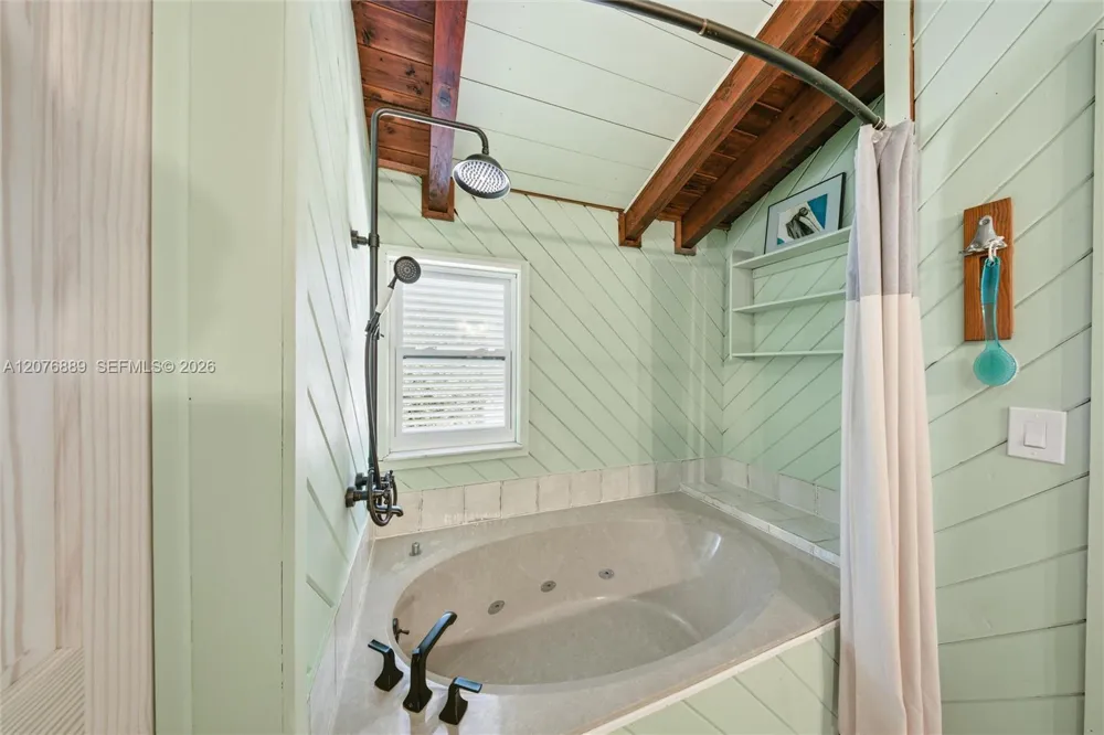 22542 Jolly Roger Lower Keys, FL 33042