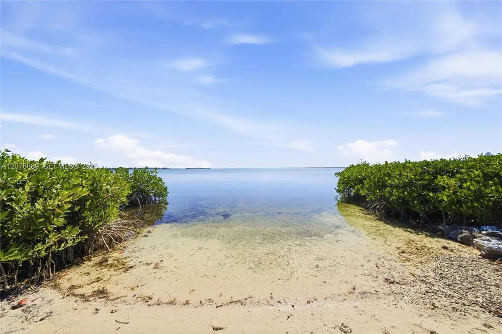 22542 Jolly Roger Lower Keys, FL 33042
