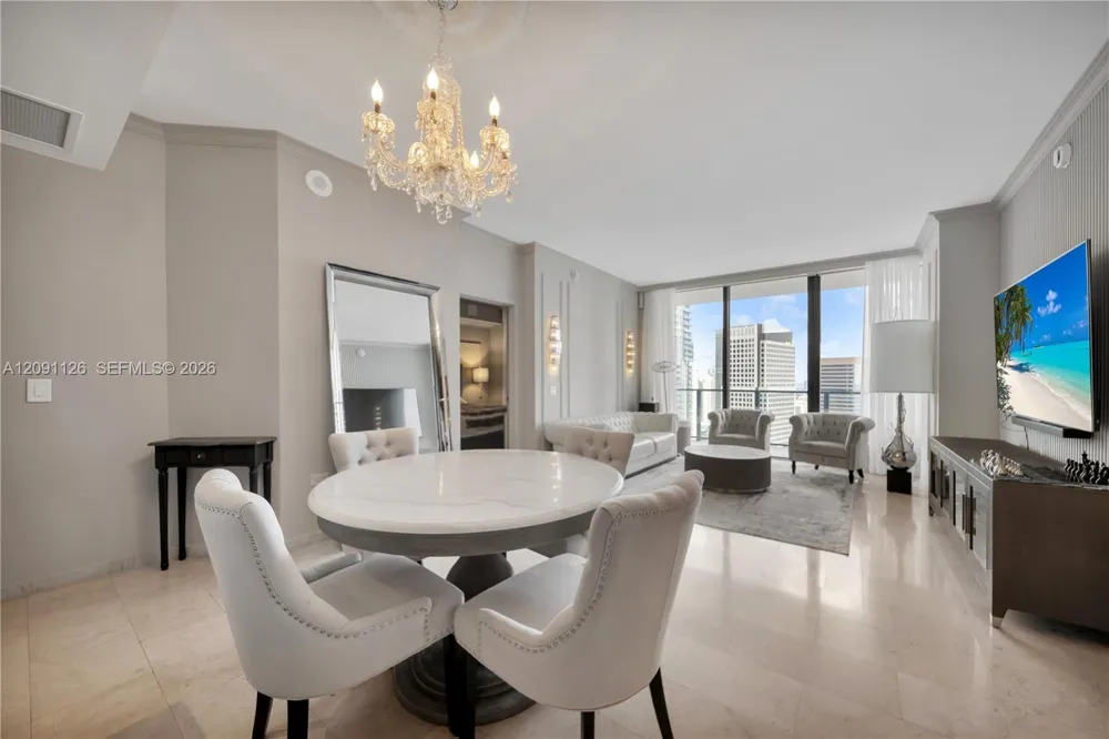 88 SW 7th St #3205 Miami, FL 33130