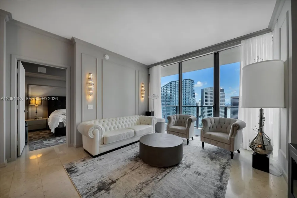 88 SW 7th St #3205 Miami, FL 33130