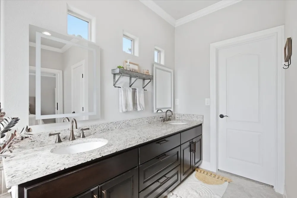 107 E Tanglebriar Court Bastrop, TX 78602