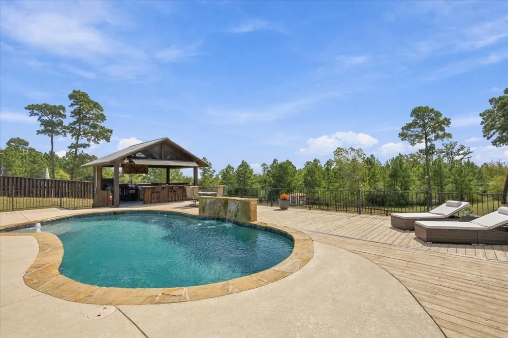 107 E Tanglebriar Court Bastrop, TX 78602