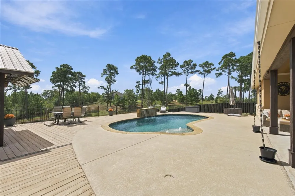 107 E Tanglebriar Court Bastrop, TX 78602