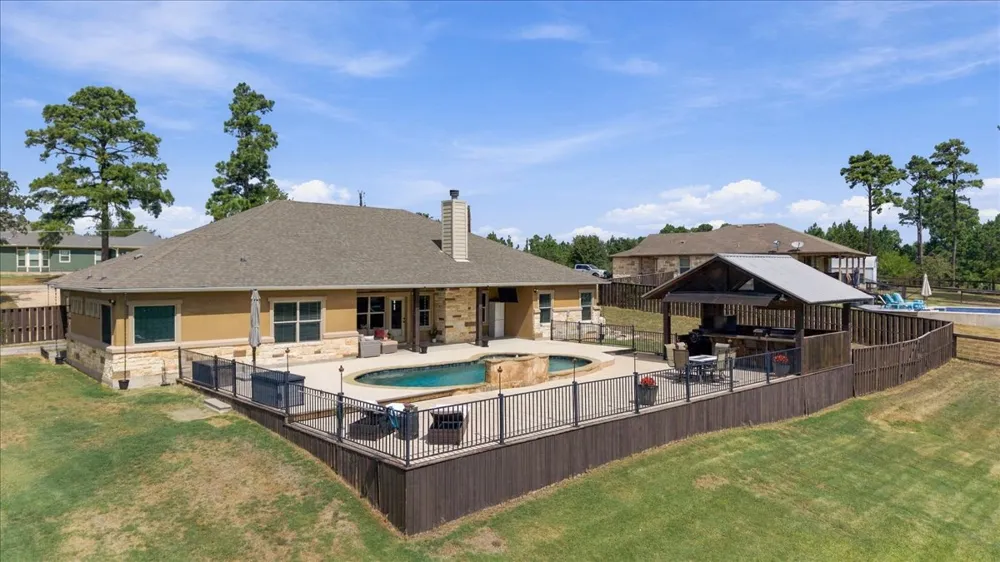 107 E Tanglebriar Court Bastrop, TX 78602
