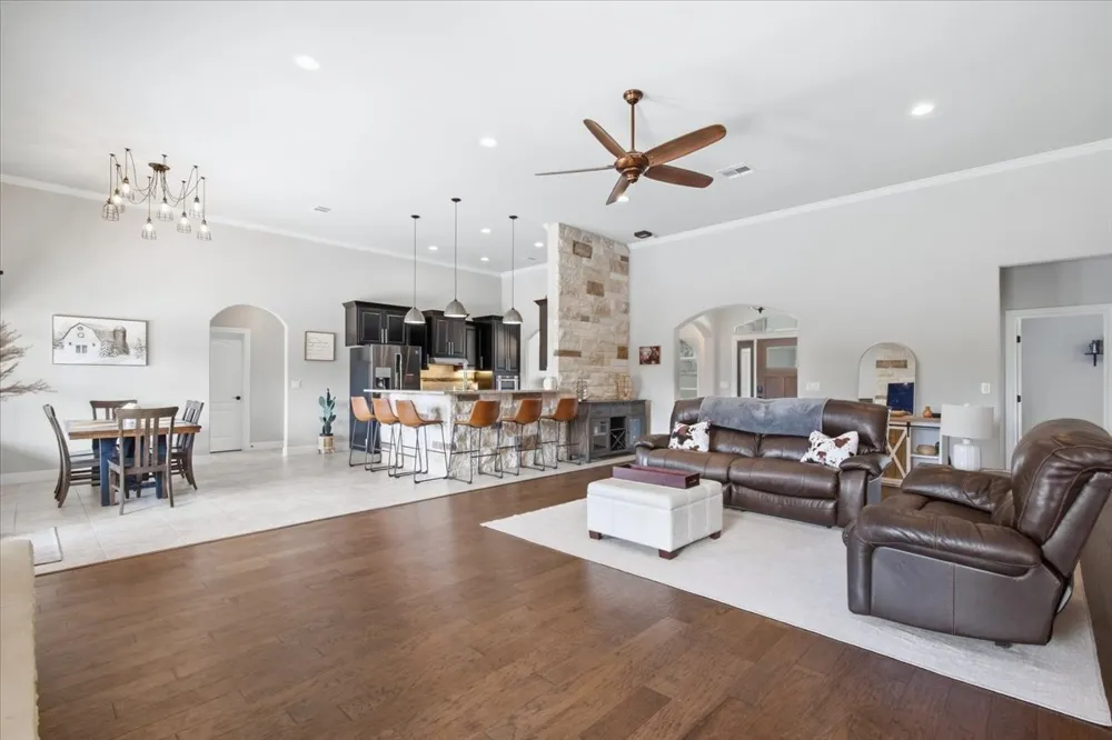107 E Tanglebriar Court Bastrop, TX 78602