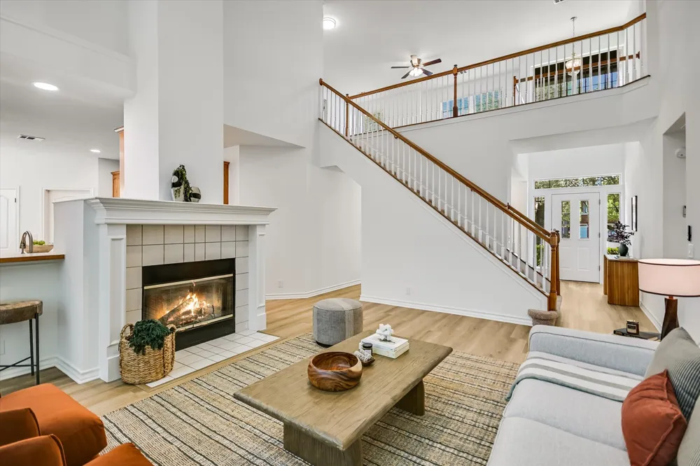 12013 Fortuna Cove Austin, TX 78738