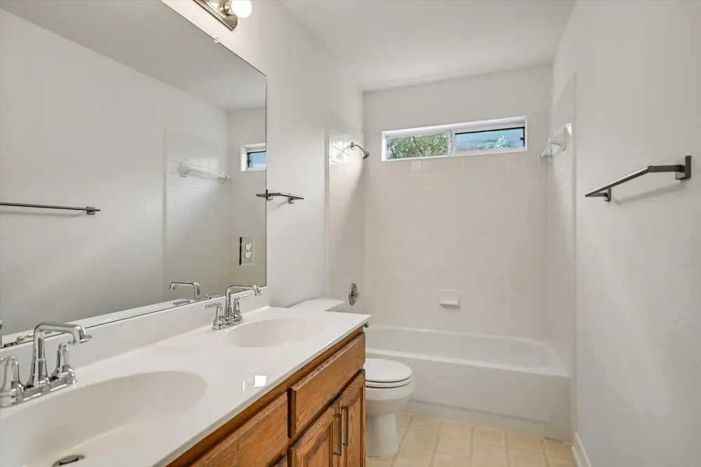 12013 Fortuna Cove Austin, TX 78738