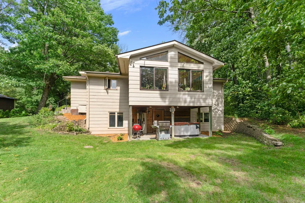 1174 381st Avenue NE Stanchfield, MN 55080