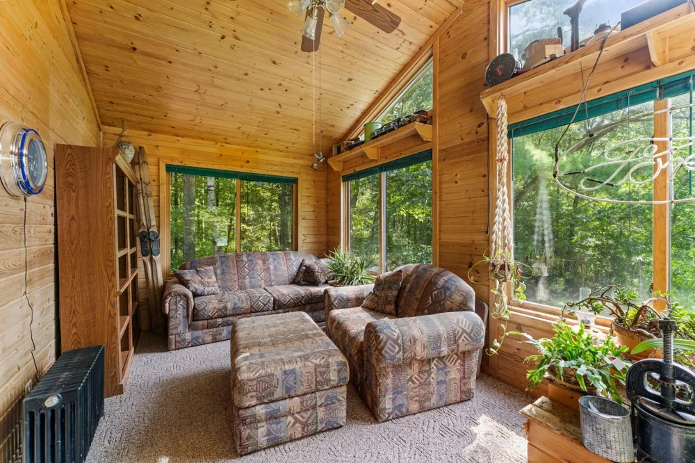 1174 381st Avenue NE Stanchfield, MN 55080