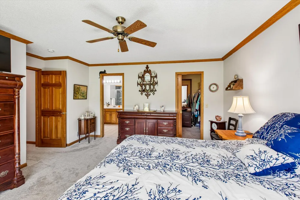 3012 Highpointe Curve Roseville, MN 55113