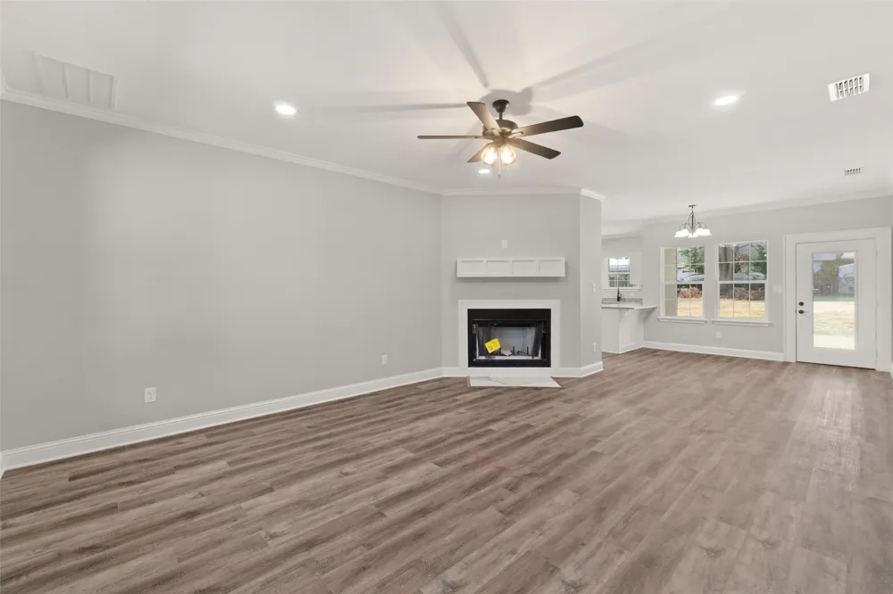 106 Royal Street Gilmer, TX 75645