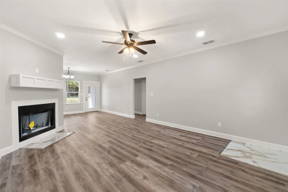 106 Royal Street Gilmer, TX 75645