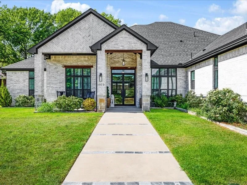 1075 Serenity Cove Combine, TX 75159