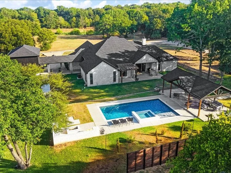 1075 Serenity Cove Combine, TX 75159