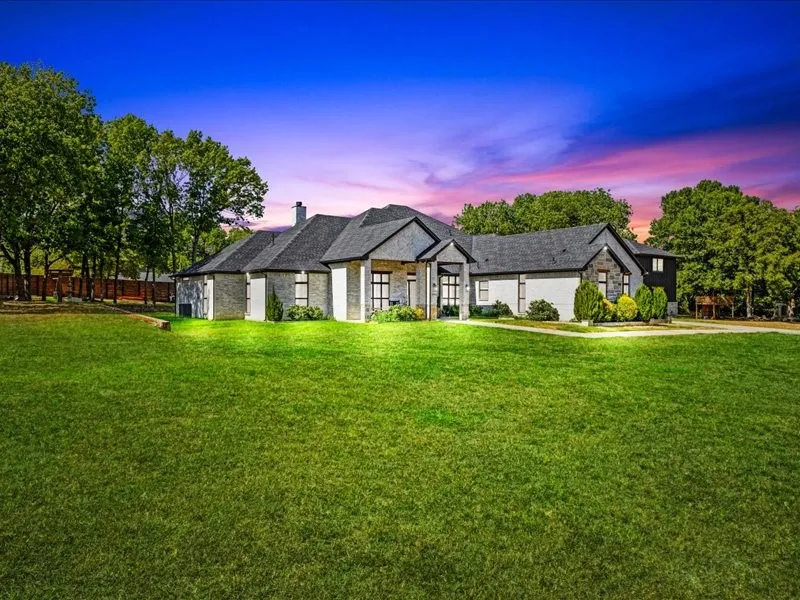 1075 Serenity Cove Combine, TX 75159