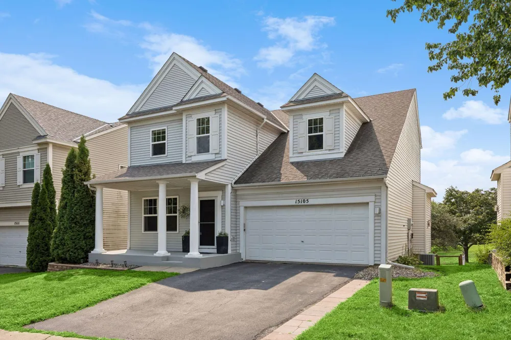 15105 Dupont Path Apple Valley, MN 55124