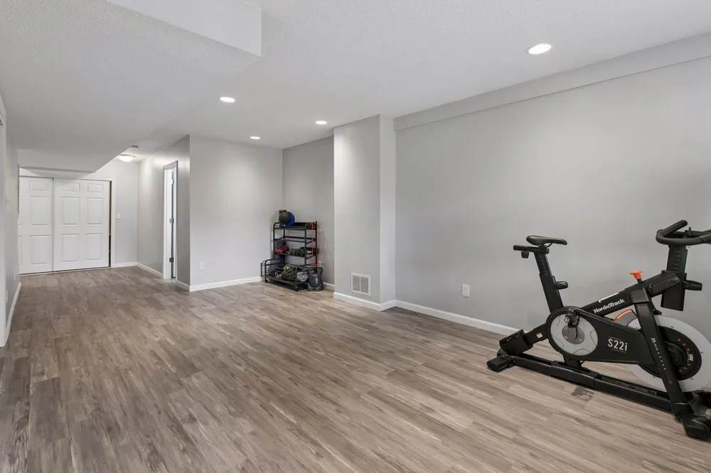 15105 Dupont Path Apple Valley, MN 55124