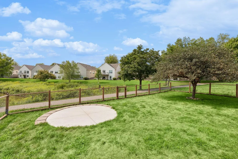 15105 Dupont Path Apple Valley, MN 55124