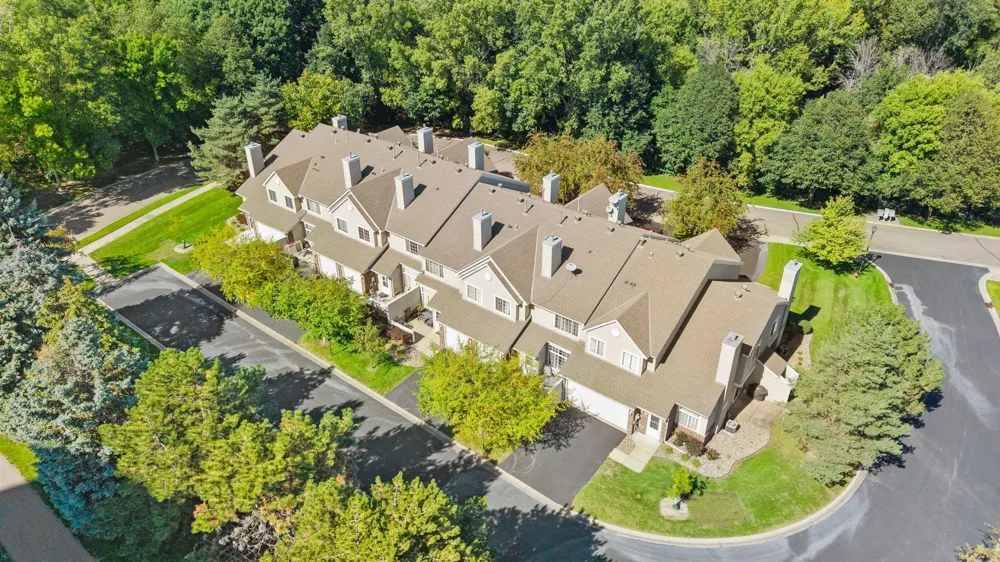 8763 Branson Drive #90 Inver Grove Heights, MN 55076