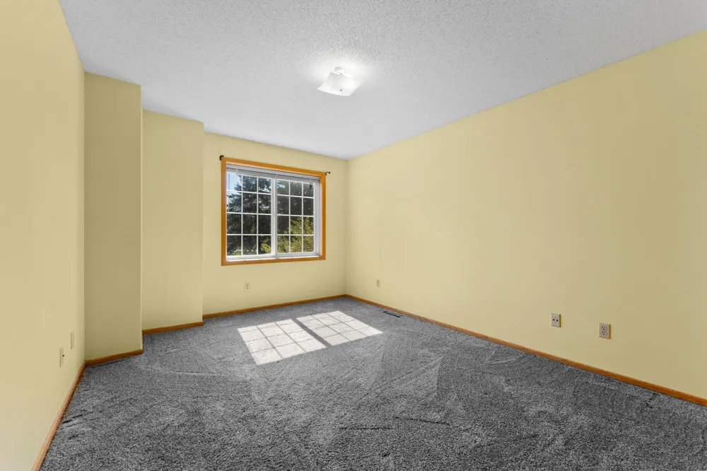 8763 Branson Drive #90 Inver Grove Heights, MN 55076