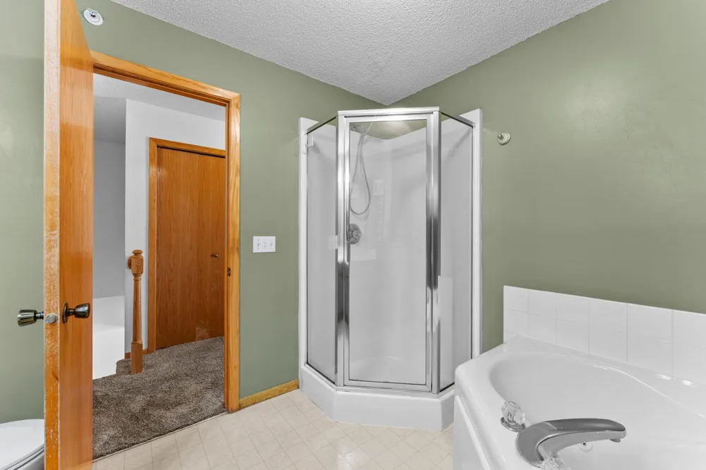 8763 Branson Drive #90 Inver Grove Heights, MN 55076