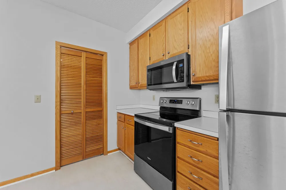 8763 Branson Drive #90 Inver Grove Heights, MN 55076