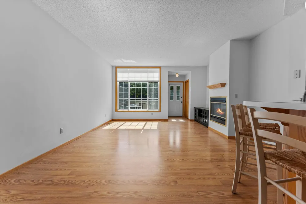 8763 Branson Drive #90 Inver Grove Heights, MN 55076