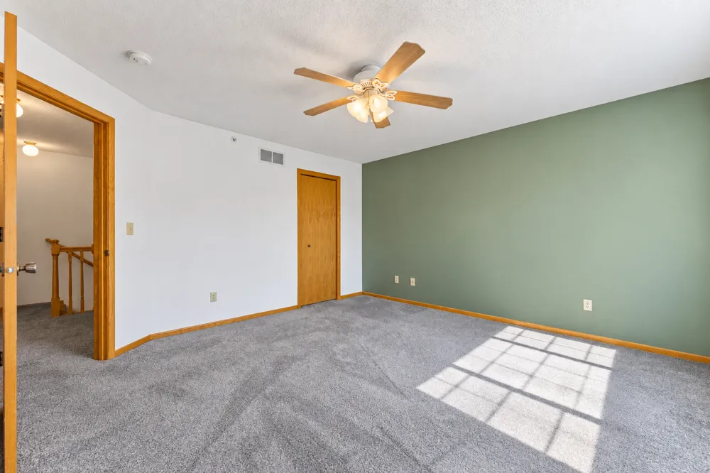 8763 Branson Drive #90 Inver Grove Heights, MN 55076