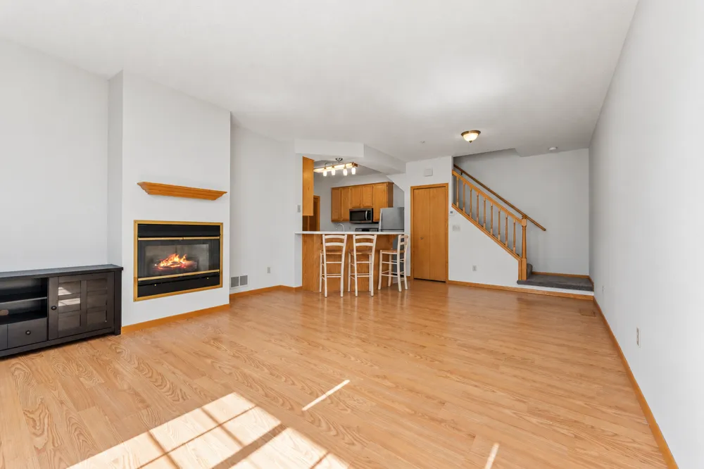 8763 Branson Drive #90 Inver Grove Heights, MN 55076