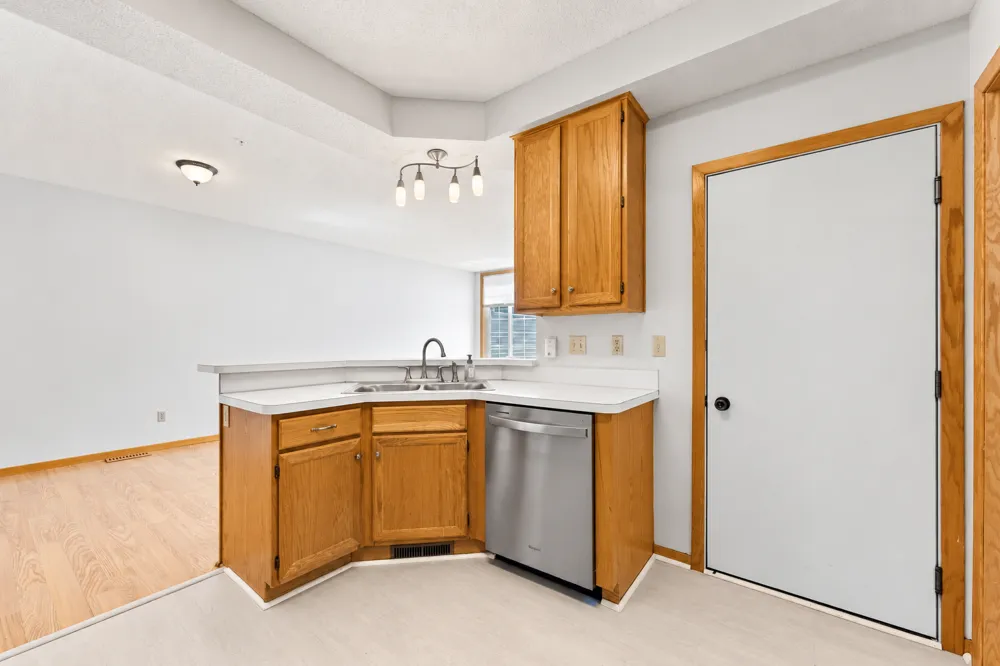 8763 Branson Drive #90 Inver Grove Heights, MN 55076