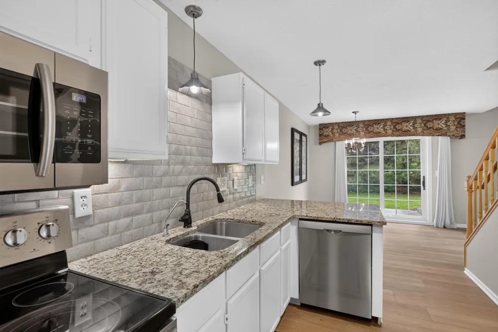 1916 Glenfield Court #8 Eagan, MN 55122