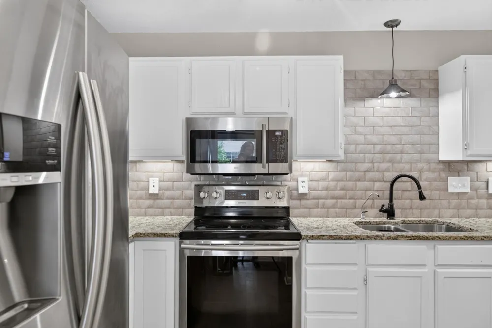 1916 Glenfield Court #8 Eagan, MN 55122