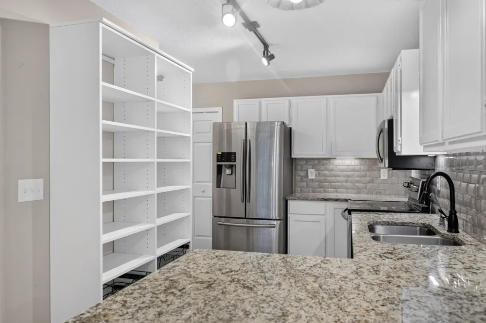 1916 Glenfield Court #8 Eagan, MN 55122