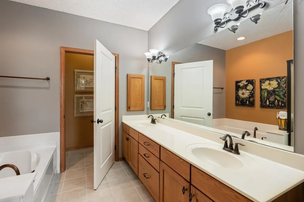 9630 Independence Circle #103 Chanhassen, MN 55317