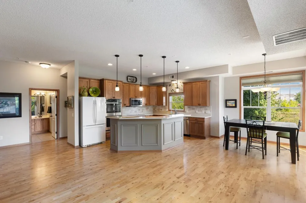 9630 Independence Circle #103 Chanhassen, MN 55317