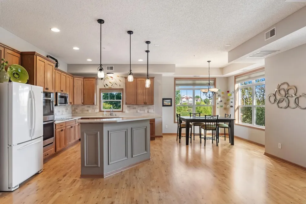 9630 Independence Circle #103 Chanhassen, MN 55317