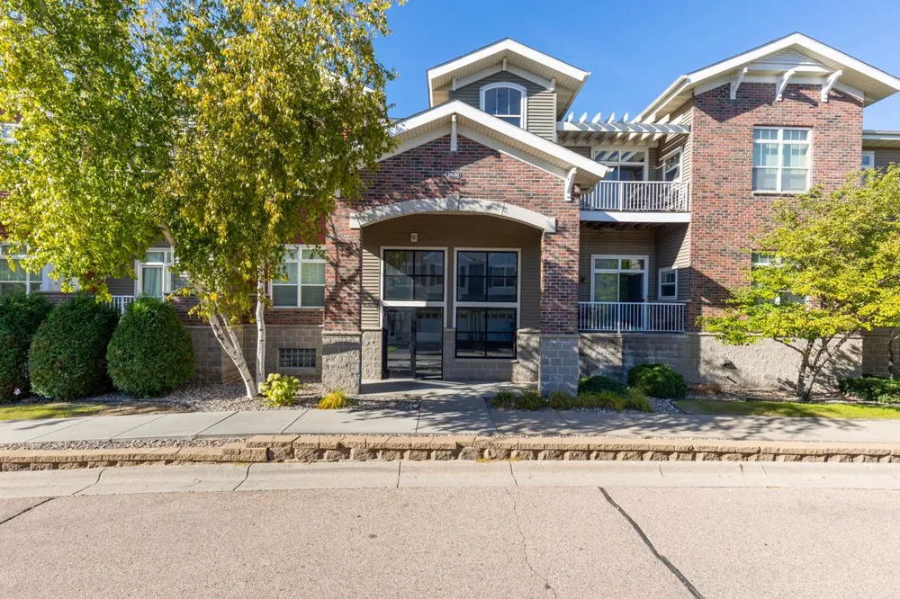 9630 Independence Circle #103 Chanhassen, MN 55317