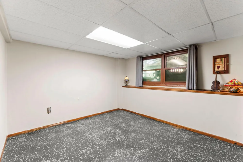 33165 Heather Street NW Cambridge, MN 55008