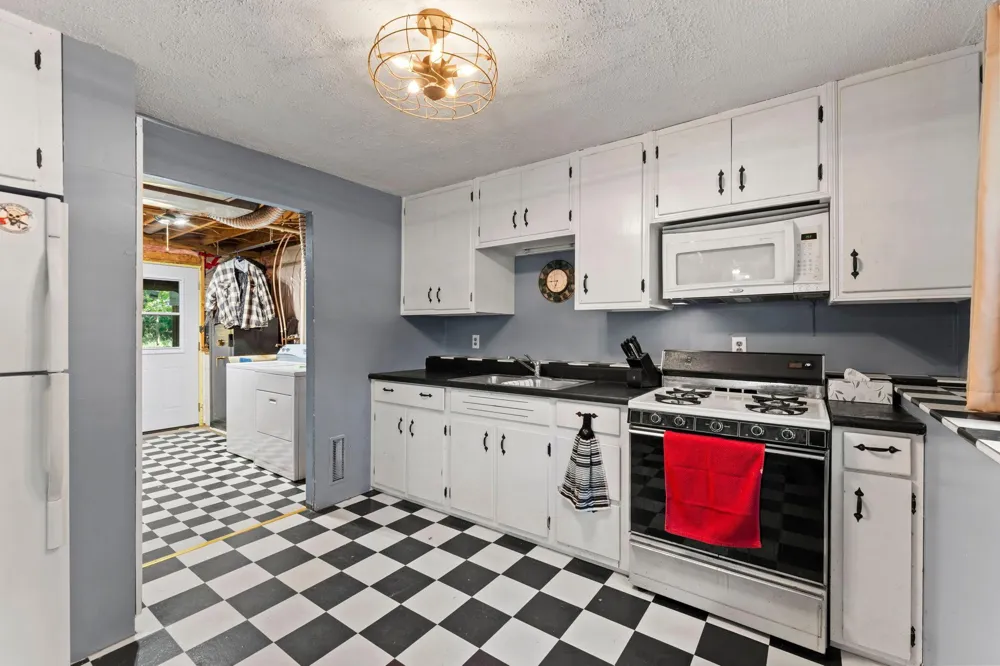 33165 Heather Street NW Cambridge, MN 55008