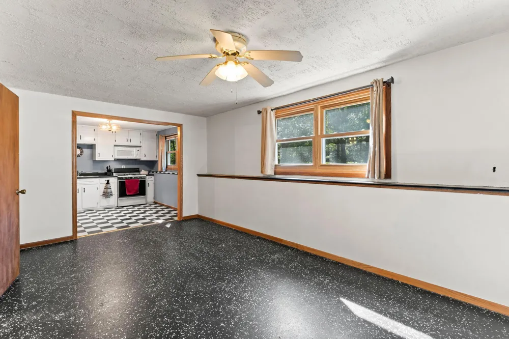 33165 Heather Street NW Cambridge, MN 55008