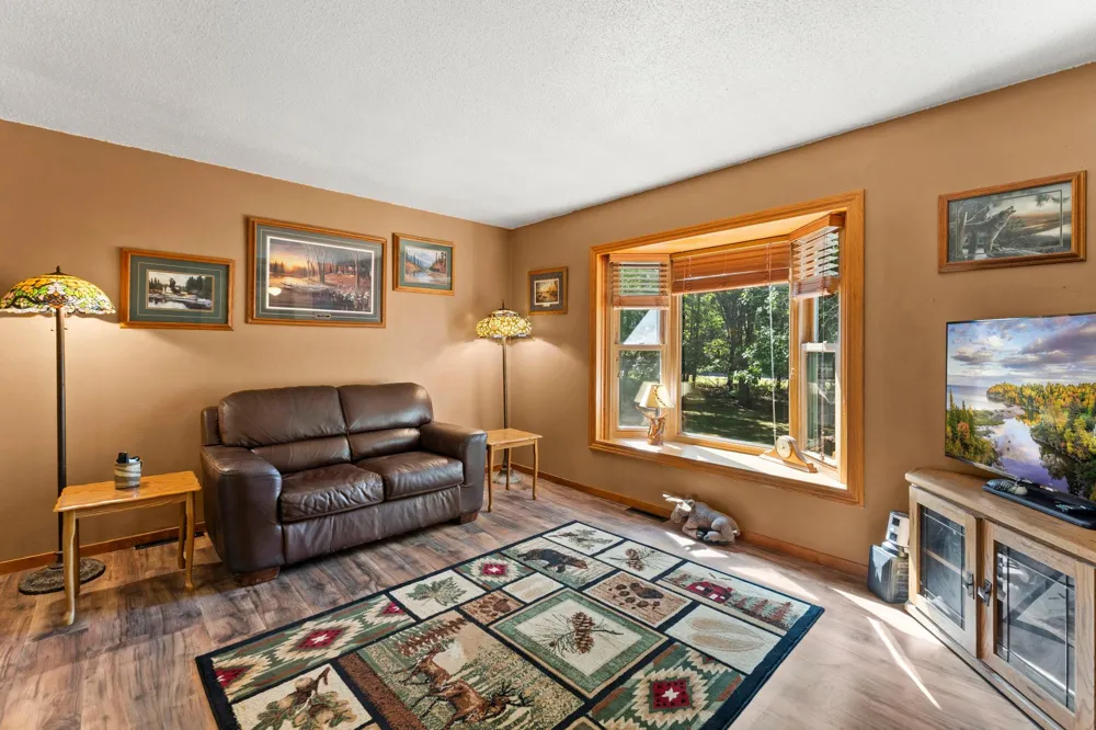 33165 Heather Street NW Cambridge, MN 55008